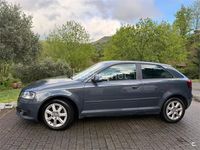 Usado Audi A3 Ambiente 140 CV (102 kW) 2010 Azul Utilitario