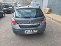 Usado Opel Astra Edition 80 CV (58 kW) 2005 Gris / plata Berlina