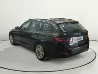 Usado BMW 330e 292 CV (214 kW) 2023 Negro Familiar