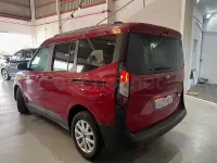 Nuevo Ford Tourneo Courier Titanium 125 CV (91 kW) 2026 Rojo Monovolumen