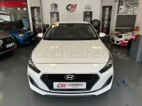 Usado Hyundai i30 GO! 120 CV (88 kW) 2018 Blanco Berlina