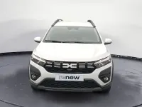 Usado Dacia Jogger Expression 100 CV (73 kW) 2025 Blanco Monovolumen