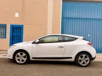 Usado Renault Mégane Dynamique 105 CV (77 kW) 2010 Blanco Berlina
