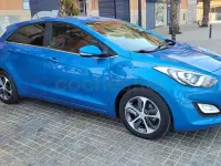 Usado Hyundai i30 GO! 110 CV (80 kW) 2016 Azul Berlina