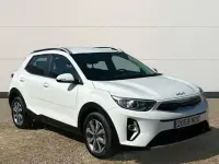 Usado Kia Stonic 100 CV (73 kW) 2025 Blanco SUV
