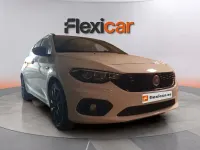 Usado Fiat Tipo Easy 95 CV (69 kW) 2018 Blanco Familiar