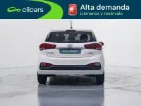 Usado Hyundai i20 100 CV (73 kW) 2019 Blanco Utilitario