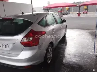 Usado Ford Focus Sport 115 CV (84 kW) 2014 Gris / plata Berlina