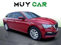 Usado Skoda Scala Ambition 110 CV (80 kW) 2023 Rojo Utilitario