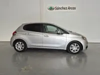 Usado Peugeot 208 Active 75 CV (55 kW) 2016 Blanco Utilitario