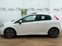 Usado Fiat Grande Punto 95 CV (69 kW) 2009 Blanco Utilitario