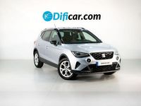 Usado Seat Arona Style 110 CV (80 kW) 2022 Gris / plata SUV