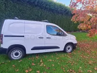Usado Opel Combo Life Edition 102 CV (75 kW) 2022 Blanco Monovolumen