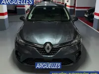 Usado Renault Clio IV Zen 100 CV (73 kW) 2019 Gris / plata Berlina