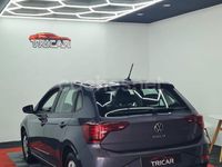 Usado VW Polo Advance 95 CV (69 kW) 2021 Gris / plata Berlina