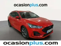 Usado Ford Focus ST-Line 155 CV (114 kW) 2024 Rojo Familiar