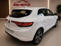 Usado Renault Mégane Zen 160 CV (117 kW) 2022 Blanco Berlina