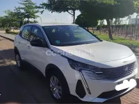 Usado Peugeot 3008 Active 130 CV (95 kW) 2021 Gris / plata SUV