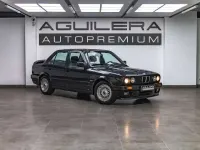 Usado BMW 320 Shadowline 129 HP (94 kW) 1989 Preto Sedan