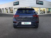 Usado VW T-Roc Advance 115 CV (84 kW) 2021 Gris / plata SUV