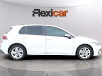 Usado VW Golf VIII Life 110 CV (80 kW) 2024 Blanco Familiar