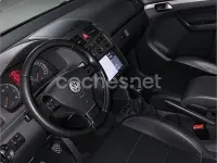 Usado VW Touran 140 CV (102 kW) 2010 Gris / plata Monovolumen