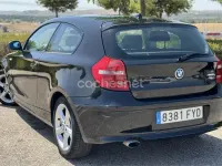Usado BMW 120 177 CV (130 kW) 2007 Negro Utilitario