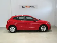 Usado Seat Ibiza Style 110 CV (80 kW) 2022 Rojo Utilitario