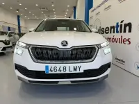 Usado Skoda Kamiq Ambition 110 CV (80 kW) 2021 Blanco SUV