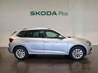 Usado Skoda Kamiq Selection 115 CV (84 kW) 2025 Gris plata SUV