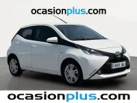 Usado Toyota Aygo X-play 69 CV (50 kW) 2016 Blanco Utilitario