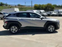 Usado Hyundai Kona 120 CV (88 kW) 2024 Gris SUV