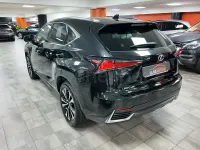 Usado Lexus NX300h Sport Line 197 CV (144 kW) 2021 Negro SUV