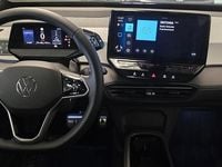 Usado VW ID.3 Pro 150 kW (204 CV) 2024 Verde oliva metalizado con techo negro Utilitario