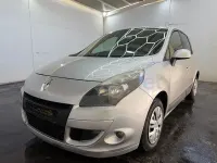 Usado Renault Scénic Dynamique 105 CV (77 kW) 2009 Gris / plata Monovolumen
