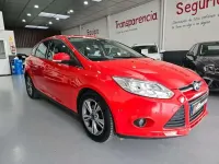 Käytetty Ford Focus ST 250 HP (183 kW) 2014 Punainen Viistoperä