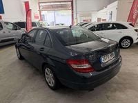 Usado Mercedes C200 136 CV (100 kW) 2011 Gris Berlina