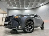 Usado Lexus NX350h Business Edition 242 CV (177 kW) 2022 Gris / plata SUV