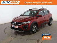 Usado Dacia Sandero Comfort 90 CV (66 kW) 2022 Rojo Utilitario
