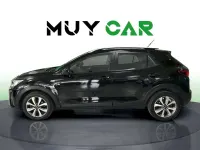 Usado Kia Stonic 101 CV (74 kW) 2021 Negro SUV