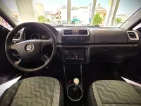Usado Skoda Fabia Comfort 75 CV (55 kW) 2007 Negro Utilitario