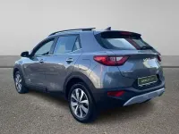 Usado Kia Stonic 84 CV (61 kW) 2023 Gris SUV