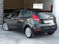 Usado Ford Fiesta Titanium 95 CV (69 kW) 2010 Negro Utilitario