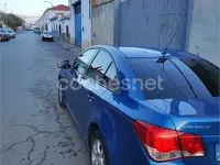 Usado Chevrolet Cruze LS 163 CV (119 kW) 2011 Azul Berlina