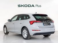 Usado Skoda Scala Ambition 110 CV (80 kW) 2024 Gris Utilitario