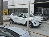 Usado Ford Fiesta Active 100 CV (73 kW) 2018 Blanco Utilitario