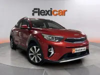Usado Kia Stonic 101 CV (74 kW) 2022 Rojo SUV