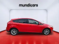 Usado Ford Focus Trend+ 125 CV (91 kW) 2015 Rojo Berlina