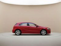 Usado Mercedes A180 Urban 122 CV (89 kW) 2015 Rojo Utilitario