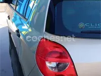 Usado Renault Clio II Expression 85 CV (62 kW) 2006 Beige Berlina